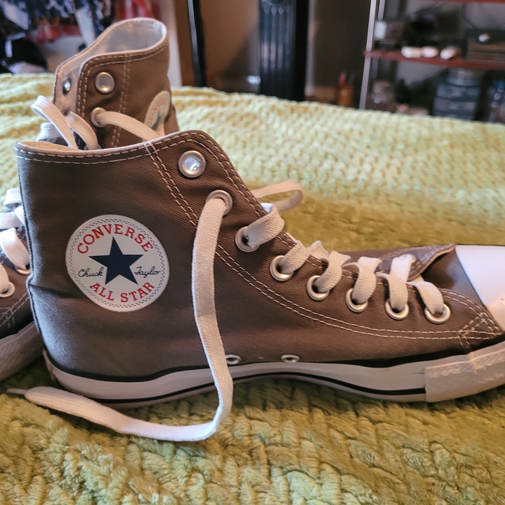 Converse High-Top Sneakers in Gray and White